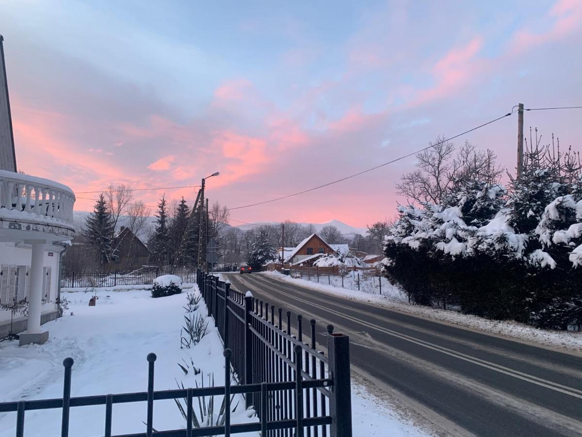 Vila Sarnia Polana Kostrzyca Exteriér fotografie